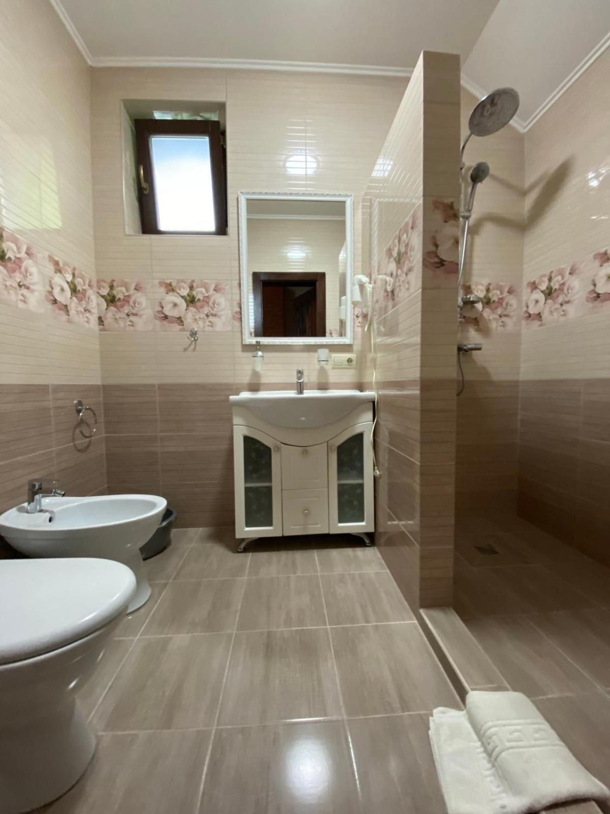Hotel Oasis Karpat 3*