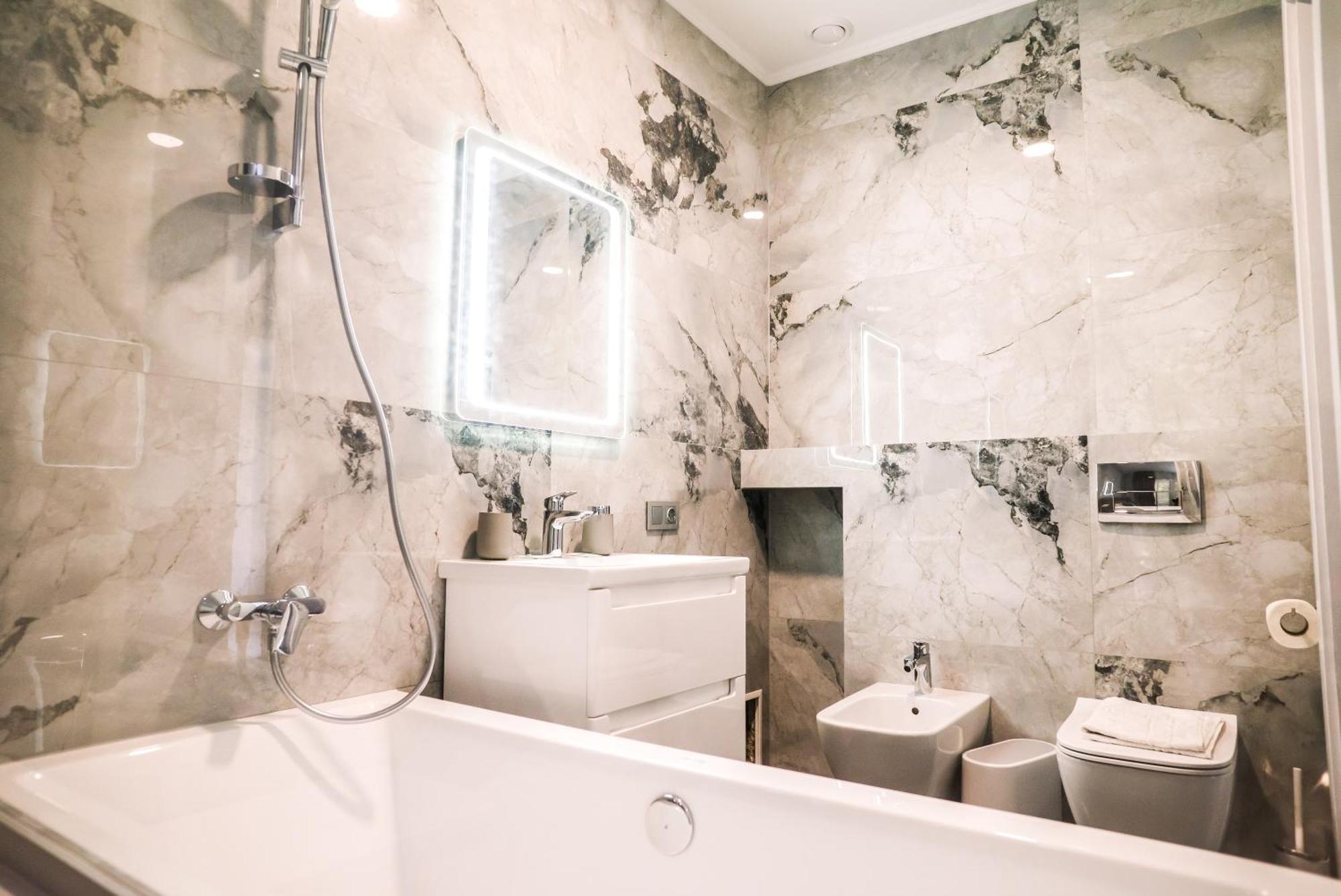 Oasis Karpat 3*